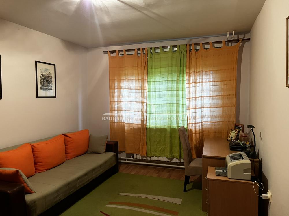 Stan na prodaju u Beogradu, Karaburma, 110m2, cena 278000 evra