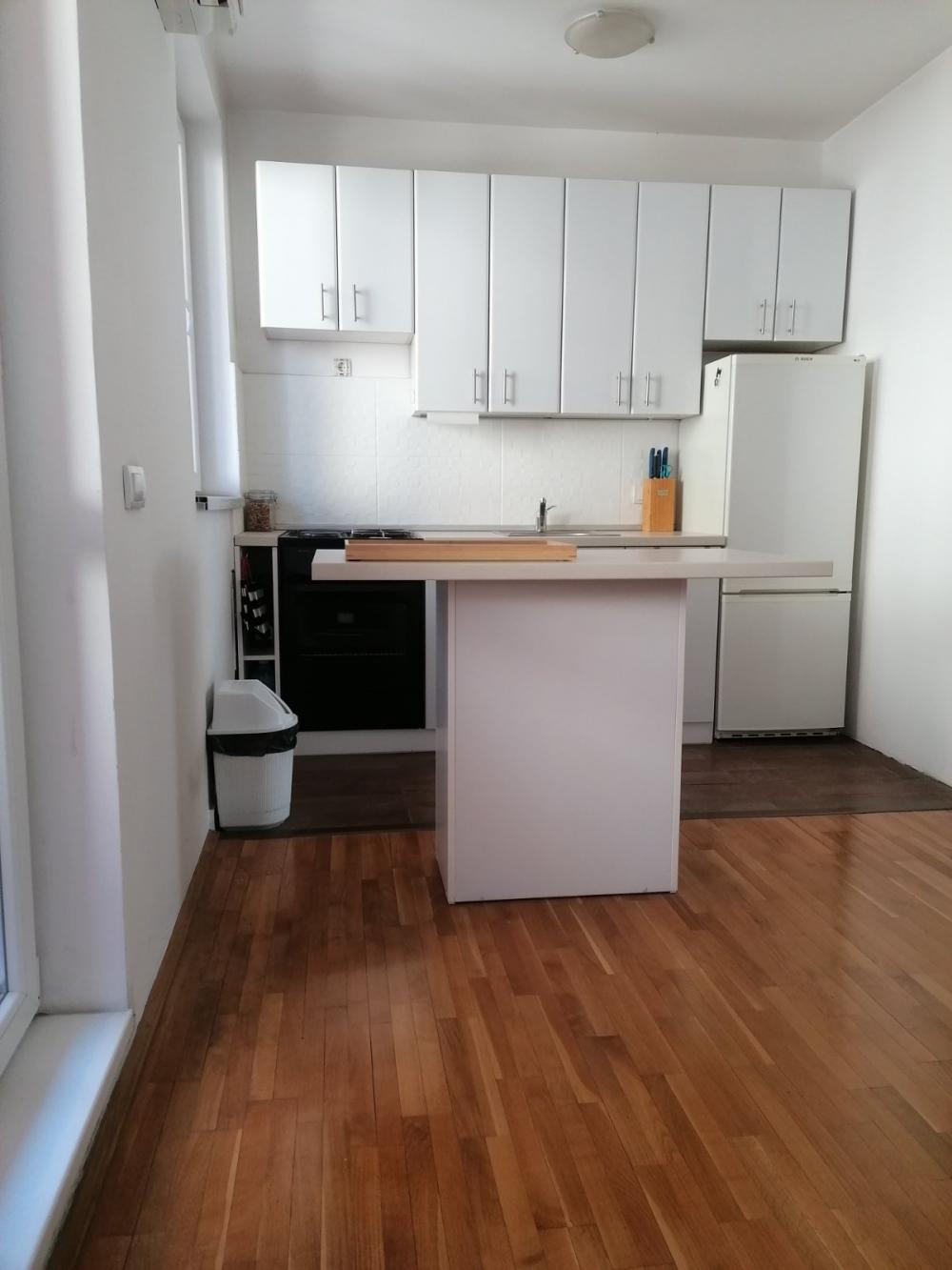 Stan na prodaju u Beogradu, Karaburma, cetvorosoban, 101m2, cena 280000 evra