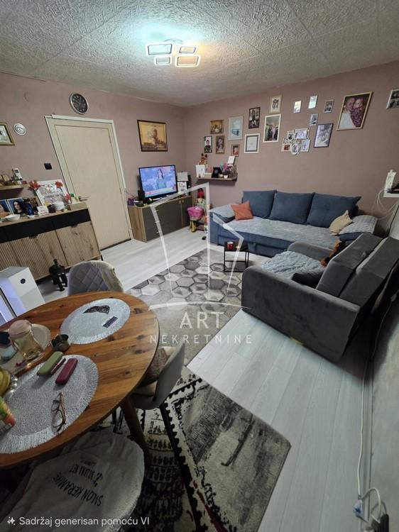 Stan na prodaju u Beogradu, Novi Beograd, trosoban, 56m2, cena 223000 evra