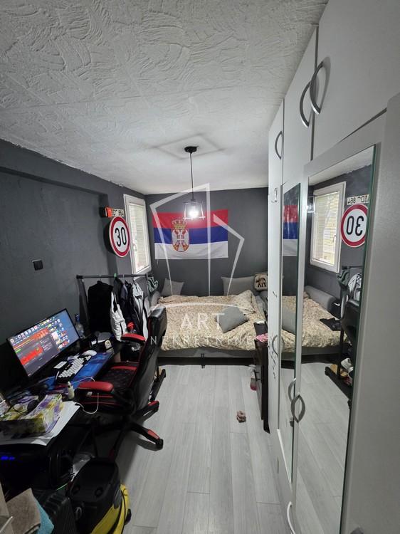 Stan na prodaju u Beogradu, Novi Beograd, trosoban, 56m2, cena 223000 evra