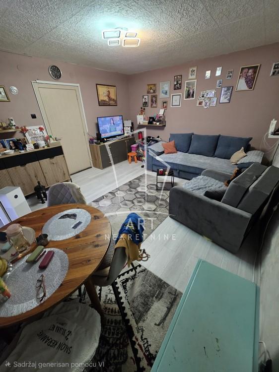 Stan na prodaju u Beogradu, Novi Beograd, trosoban, 56m2, cena 223000 evra