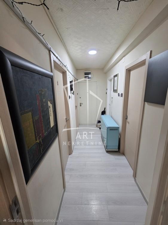 Stan na prodaju u Beogradu, Novi Beograd, trosoban, 56m2, cena 223000 evra