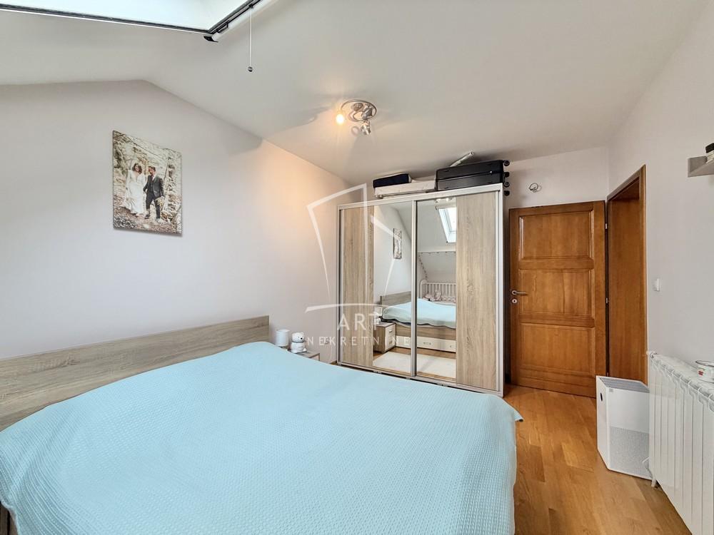 Stan na prodaju u Beogradu, Novi Beograd, trosoban, 78m2, cena 195000 evra