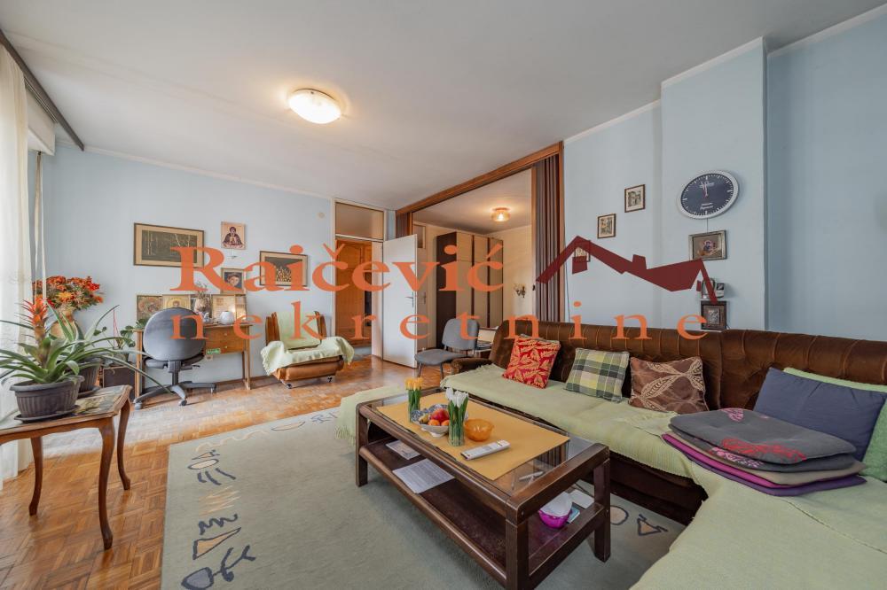 Stan na prodaju u Beogradu, Dorćol, cetvorosoban, 97m2, cena 375000 evra