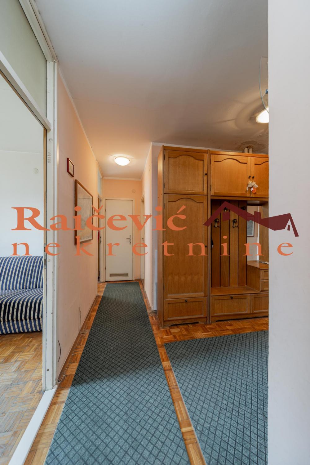 Stan na prodaju u Beogradu, Dorćol, cetvorosoban, 97m2, cena 375000 evra