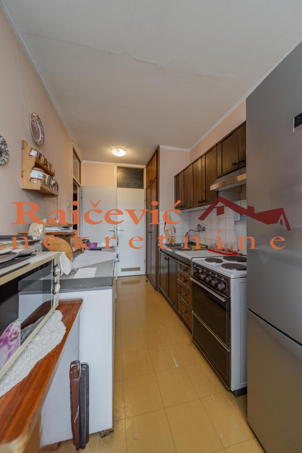 Stan na prodaju u Beogradu, Dorćol, cetvorosoban, 97m2, cena 375000 evra