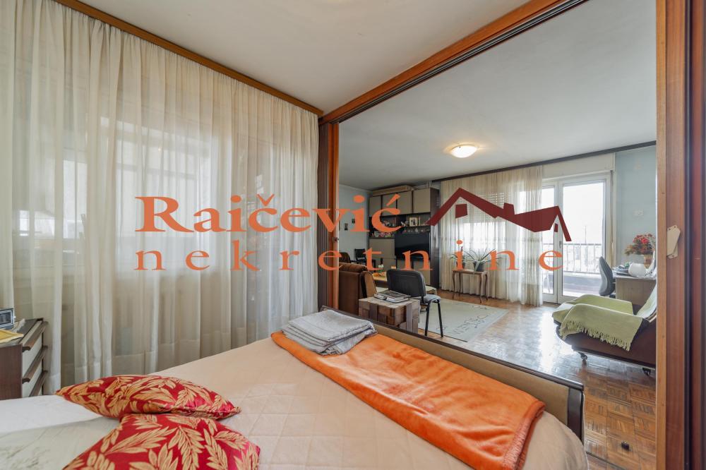 Stan na prodaju u Beogradu, Dorćol, cetvorosoban, 97m2, cena 375000 evra