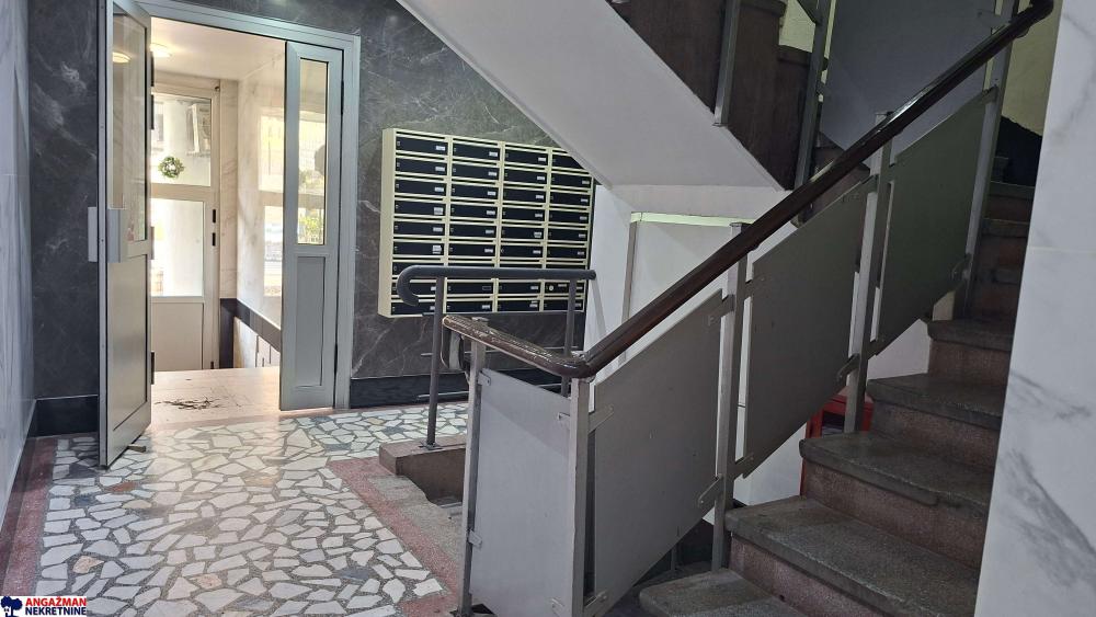 Stan na prodaju u Beogradu, Beograd (centar), jednosoban, 36m2, cena 164000 evra