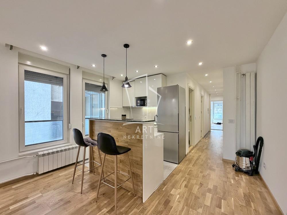 Stan na prodaju u Beogradu, Gornji Dorćol, troiposoban, 90m2, cena 405000 evra