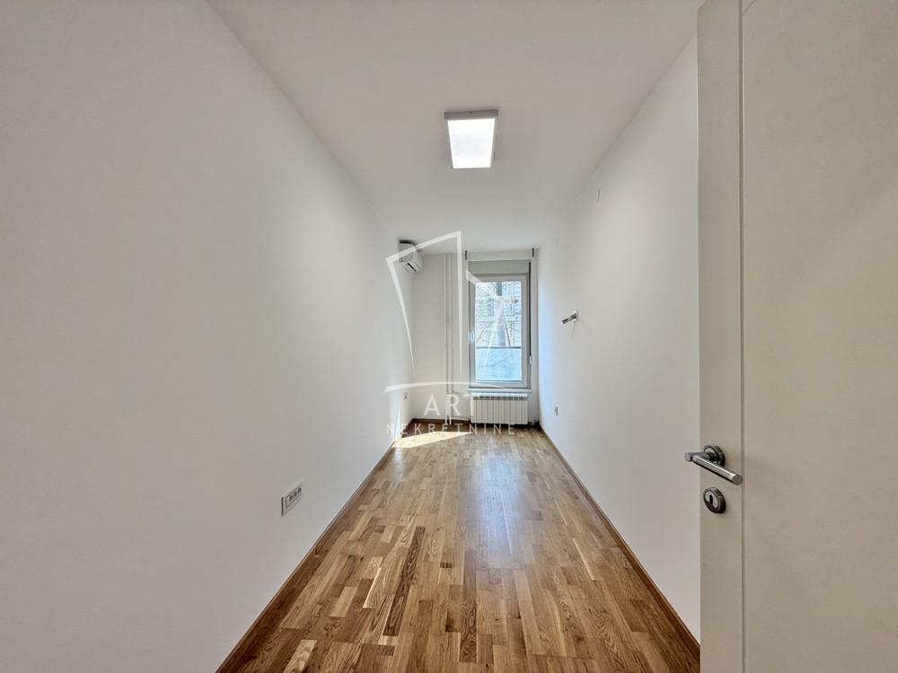 Stan na prodaju u Beogradu, Gornji Dorćol, troiposoban, 90m2, cena 405000 evra