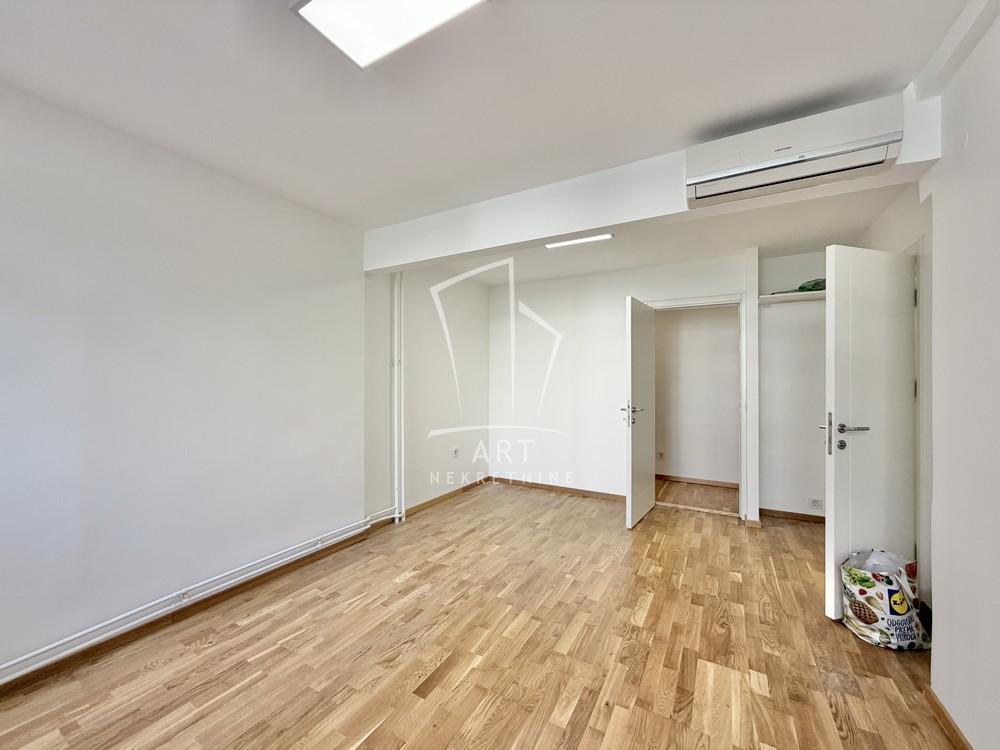 Stan na prodaju u Beogradu, Gornji Dorćol, troiposoban, 90m2, cena 405000 evra