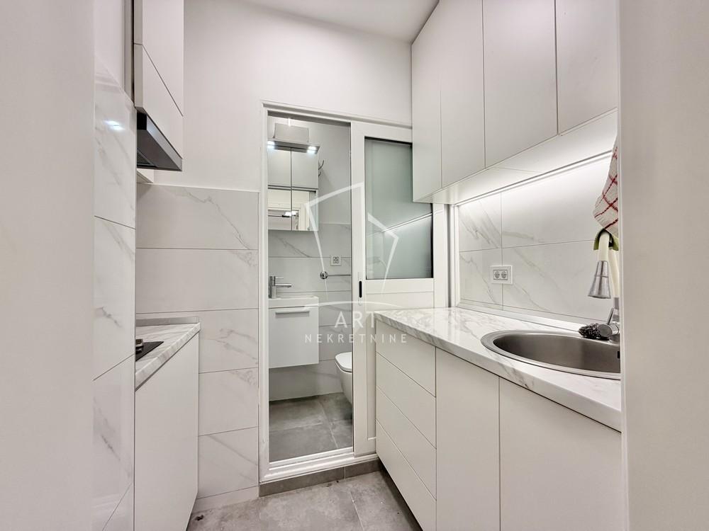 Stan na prodaju u Beogradu, Gornji Dorćol, troiposoban, 90m2, cena 405000 evra