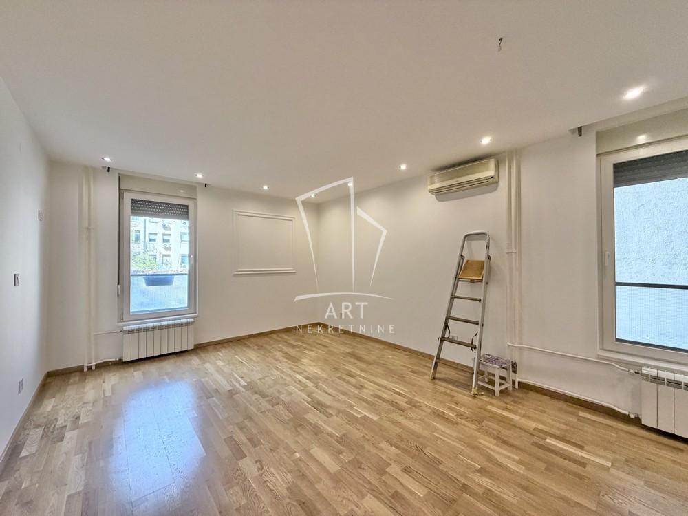 Stan na prodaju u Beogradu, Gornji Dorćol, troiposoban, 90m2, cena 405000 evra