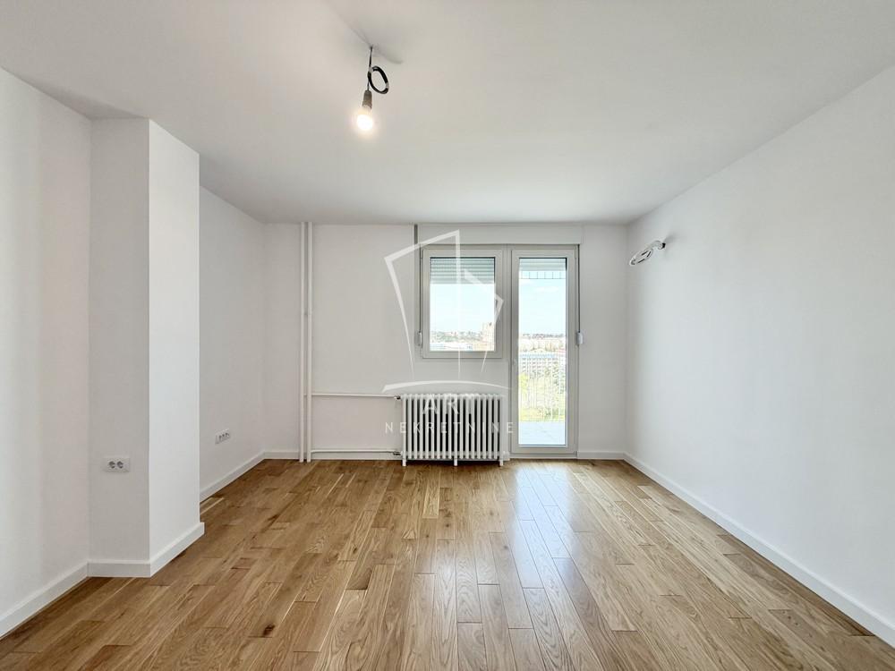 Stan na prodaju u Beogradu, Novi Beograd, cetvorosoban, 95m2, cena 325000 evra