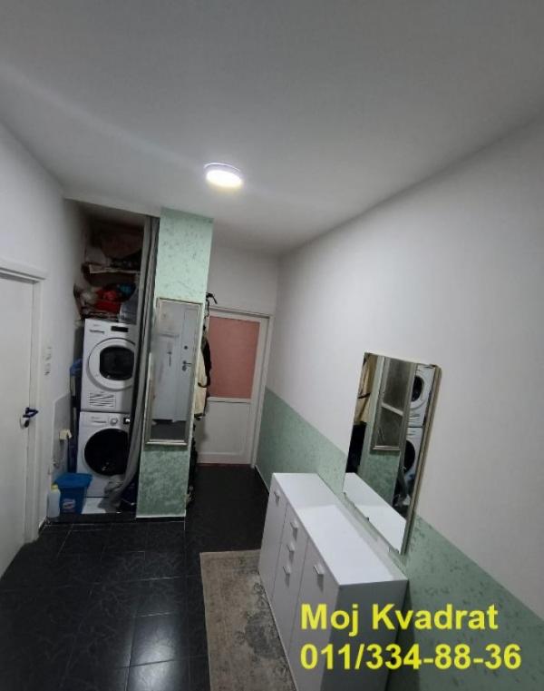 Stan na prodaju u Beogradu, Konjarnik, trosoban, 73m2, cena 210000 evra