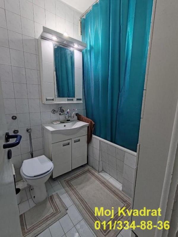 Stan na prodaju u Beogradu, Konjarnik, trosoban, 73m2, cena 210000 evra