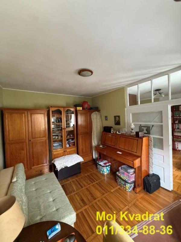 Stan na prodaju u Beogradu, Karaburma, trosoban, 54m2, cena 157000 evra