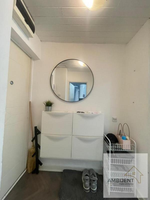 Stan na prodaju u Beogradu, Karaburma, dvosoban, 42m2, cena 120000 evra