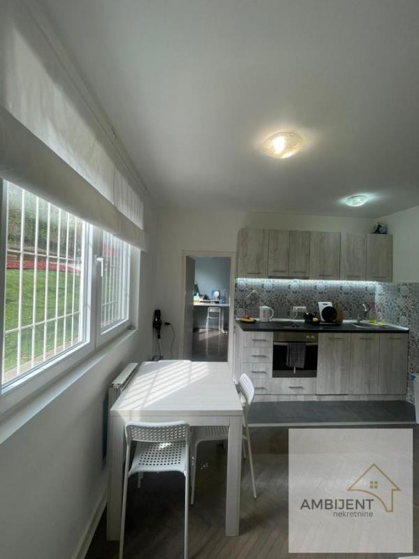 Stan na prodaju u Beogradu, Karaburma, dvosoban, 42m2, cena 120000 evra