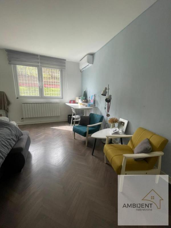 Stan na prodaju u Beogradu, Karaburma, dvosoban, 42m2, cena 120000 evra