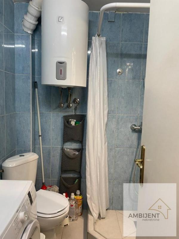 Stan na prodaju u Beogradu, Karaburma, dvosoban, 42m2, cena 120000 evra