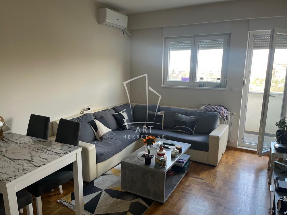 Stan na prodaju u Beogradu, Zvezdara, jednoiposoban, 40m2, cena 119000 evra