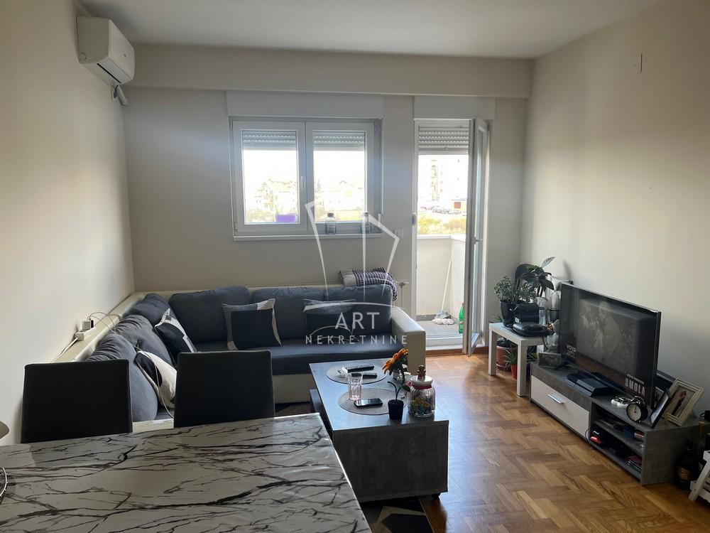 Stan na prodaju u Beogradu, Zvezdara, jednoiposoban, 40m2, cena 119000 evra