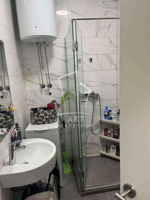 Stan na prodaju u Beogradu, Zvezdara, jednoiposoban, 40m2, cena 119000 evra