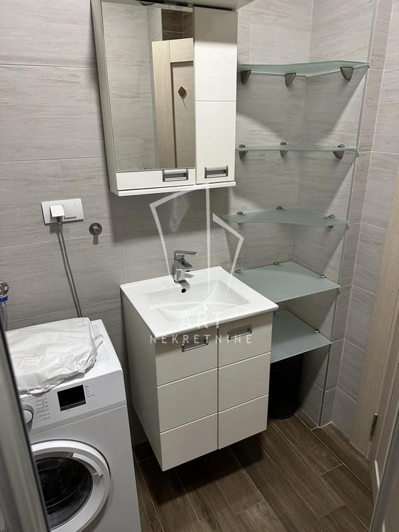 Stan na prodaju u Beogradu, Mirijevo, jednoiposoban, 37m2, cena 159000 evra