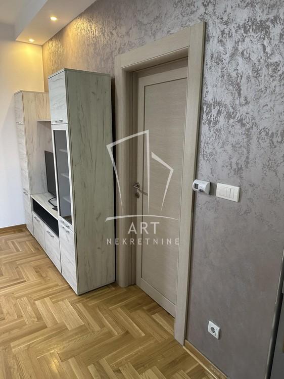 Stan na prodaju u Beogradu, Mirijevo, jednoiposoban, 37m2, cena 159000 evra