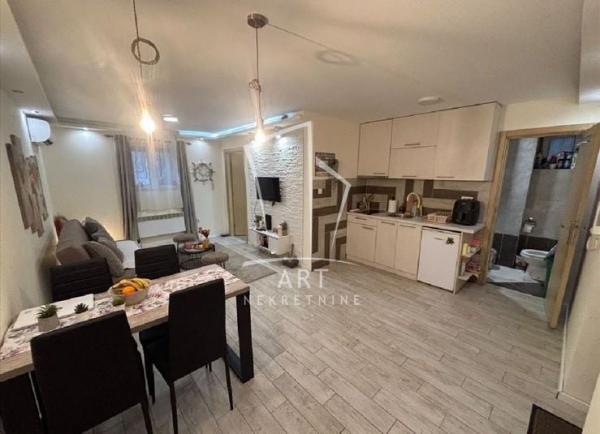 Stan na prodaju u Beogradu, Senjak, jednoiposoban, 34m2, cena 123000 evra