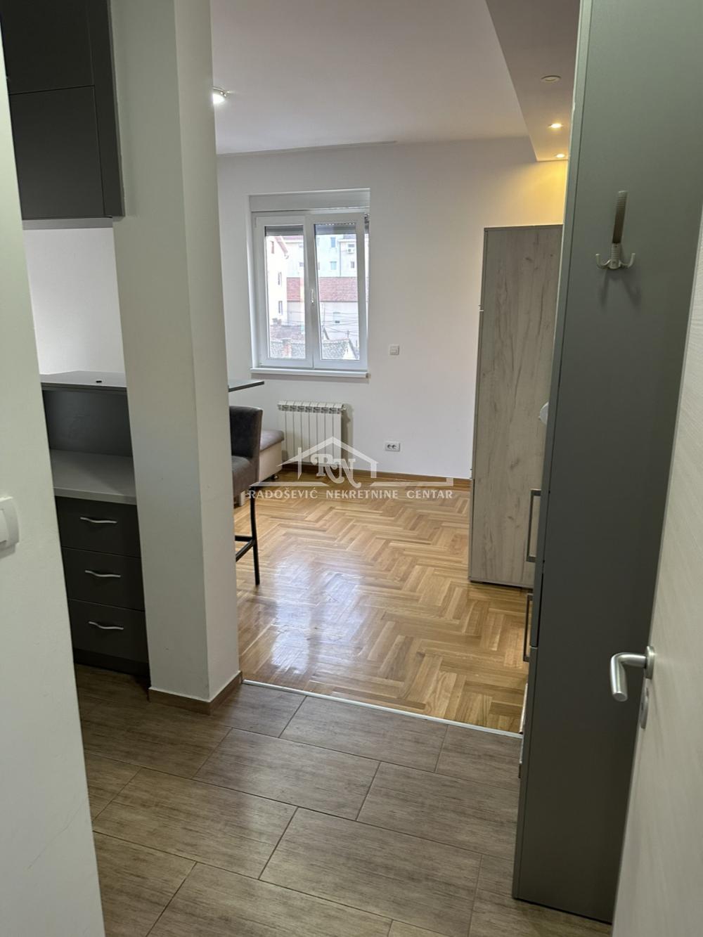 Stan na prodaju u Beogradu, Mirijevo, jednoiposoban, 37m2, cena 159000 evra