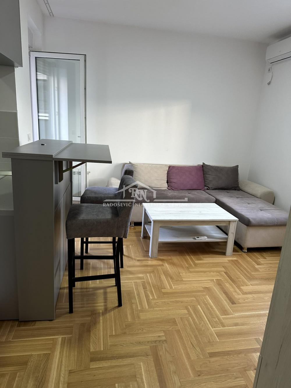 Stan na prodaju u Beogradu, Mirijevo, jednoiposoban, 37m2, cena 159000 evra