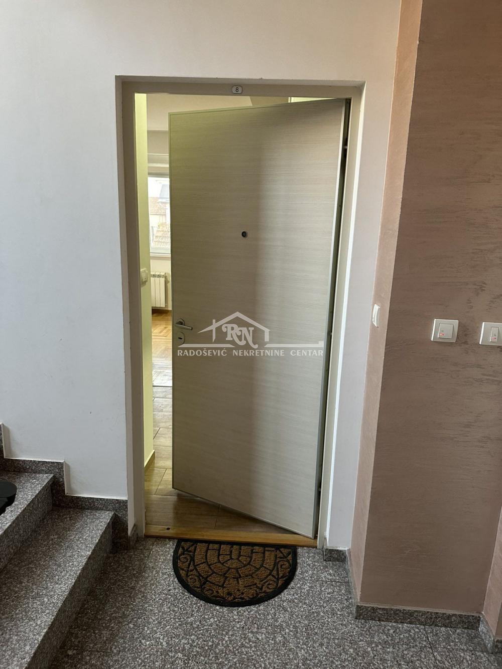 Stan na prodaju u Beogradu, Mirijevo, jednoiposoban, 37m2, cena 159000 evra