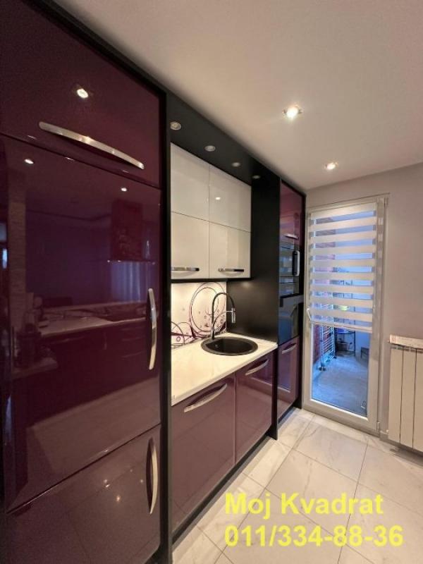 Stan na prodaju u Beogradu, Vidikovac, cetvorosoban, 98m2, cena 290000 evra