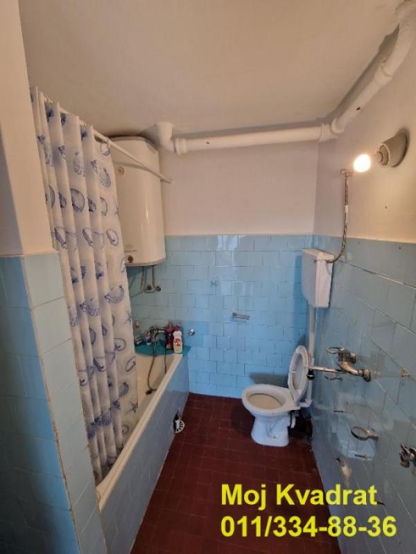 Stan na prodaju u Beogradu, Novi Beograd blok 70 (Kineski TC), dvosoban, 72m2, cena 235000 evra