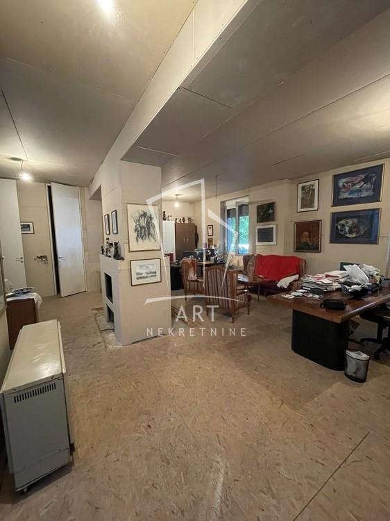 Stan na prodaju u Beogradu, Kalenić pijaca, trosoban, 72m2, cena 328500 evra