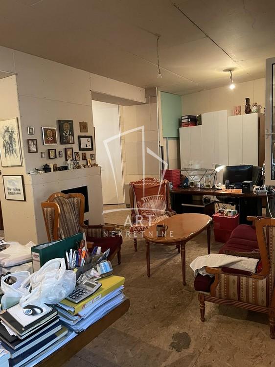 Stan na prodaju u Beogradu, Kalenić pijaca, trosoban, 72m2, cena 328500 evra