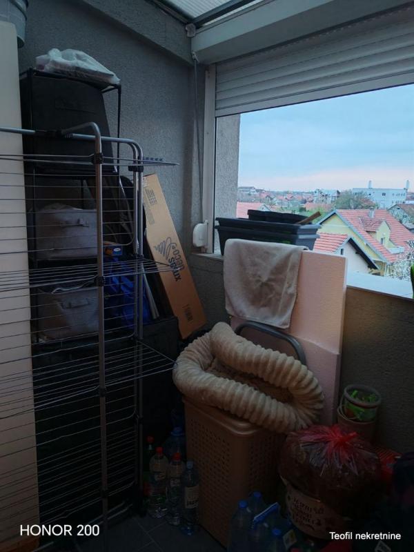 Stan na prodaju u Beogradu, Ledine, dvoiposoban, 44m2, cena 125000 evra