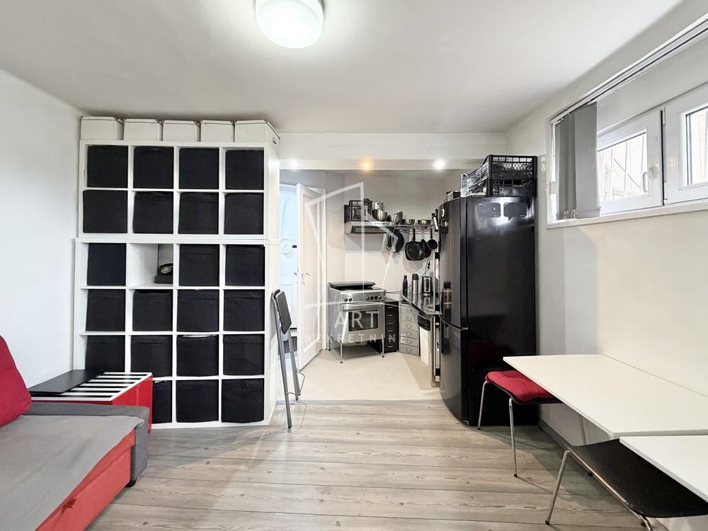 Stan na prodaju u Beogradu, Stari grad, jednoiposoban, 43m2, cena 300000 evra