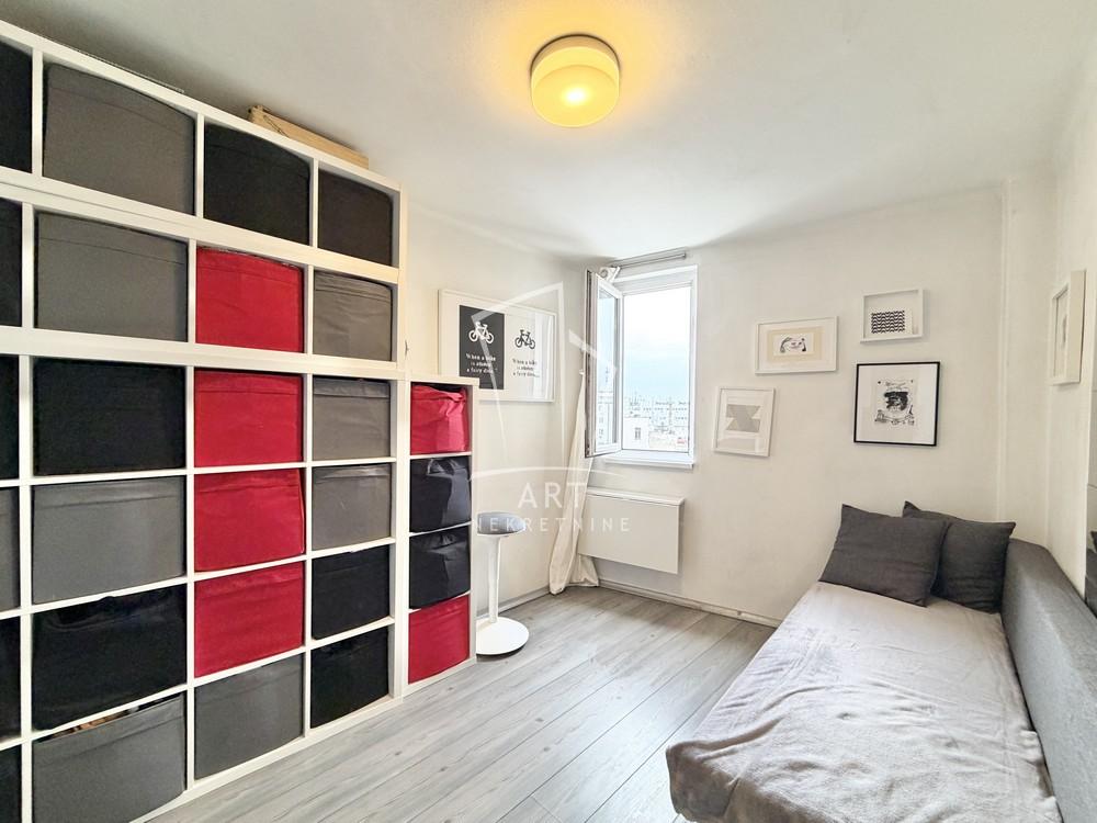 Stan na prodaju u Beogradu, Stari grad, jednoiposoban, 43m2, cena 300000 evra