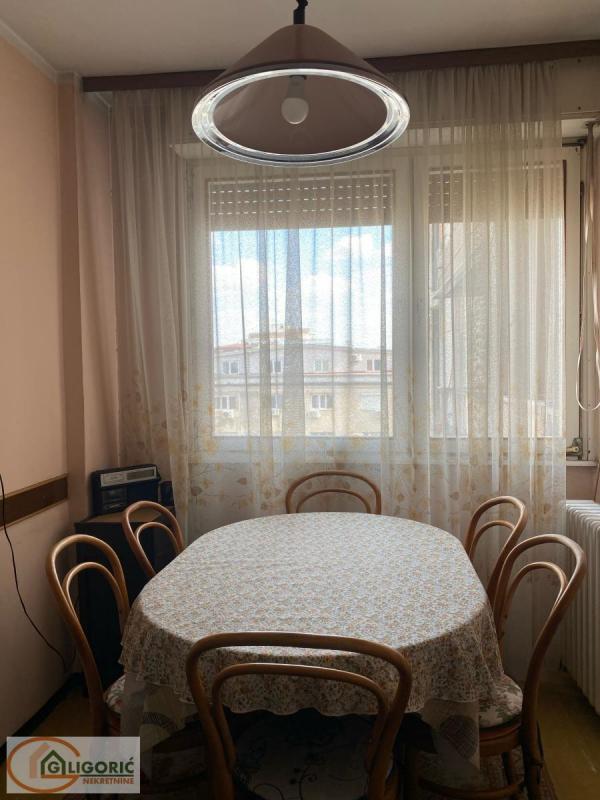 Stan na prodaju u Beogradu, Dorćol, troiposoban, 97m2, cena 375000 evra