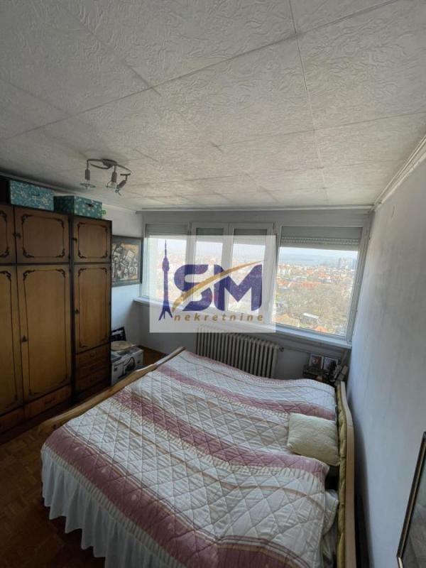 Stan na prodaju u Beogradu, Krnjača, trosoban, 62m2, cena 179700 evra