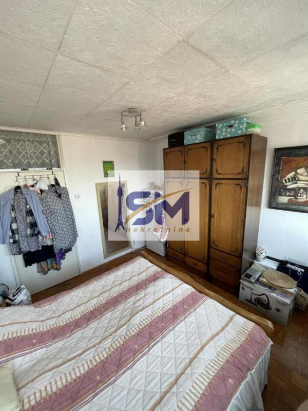 Stan na prodaju u Beogradu, Krnjača, trosoban, 62m2, cena 179700 evra