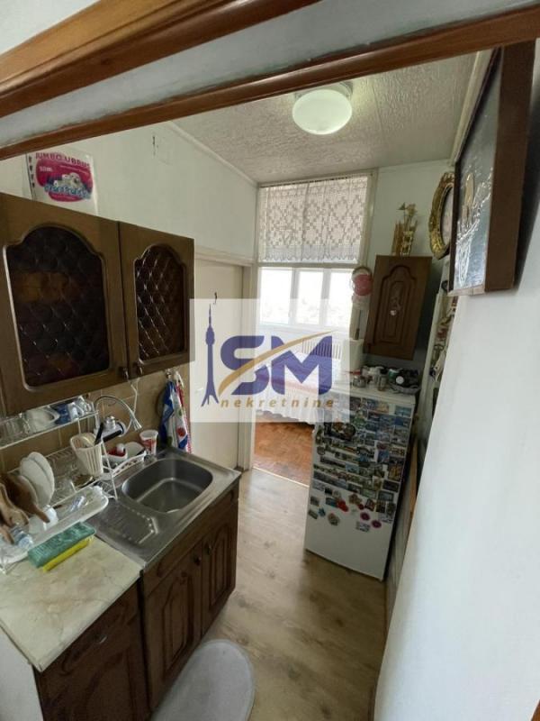 Stan na prodaju u Beogradu, Krnjača, trosoban, 62m2, cena 179700 evra