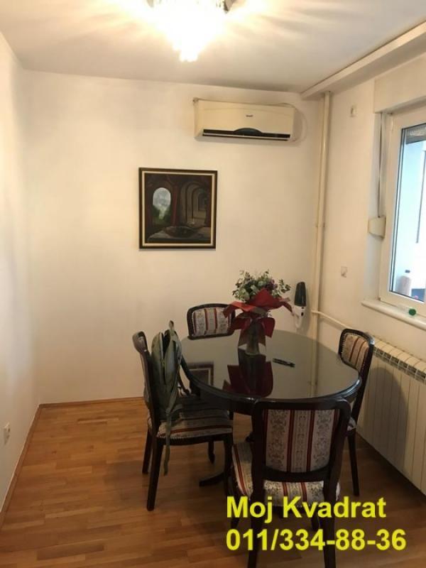 Stan na prodaju u Beogradu, Banovo brdo, trosoban, 85m2, cena 280000 evra