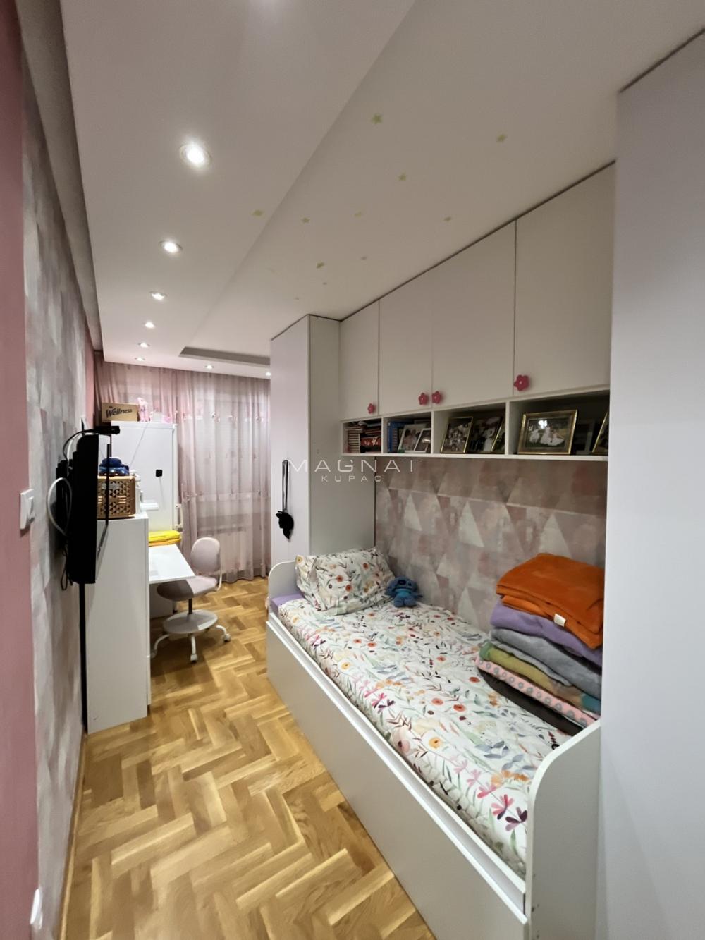 Stan na prodaju u Beogradu, Konjarnik, troiposoban, 56m2, cena 219000 evra