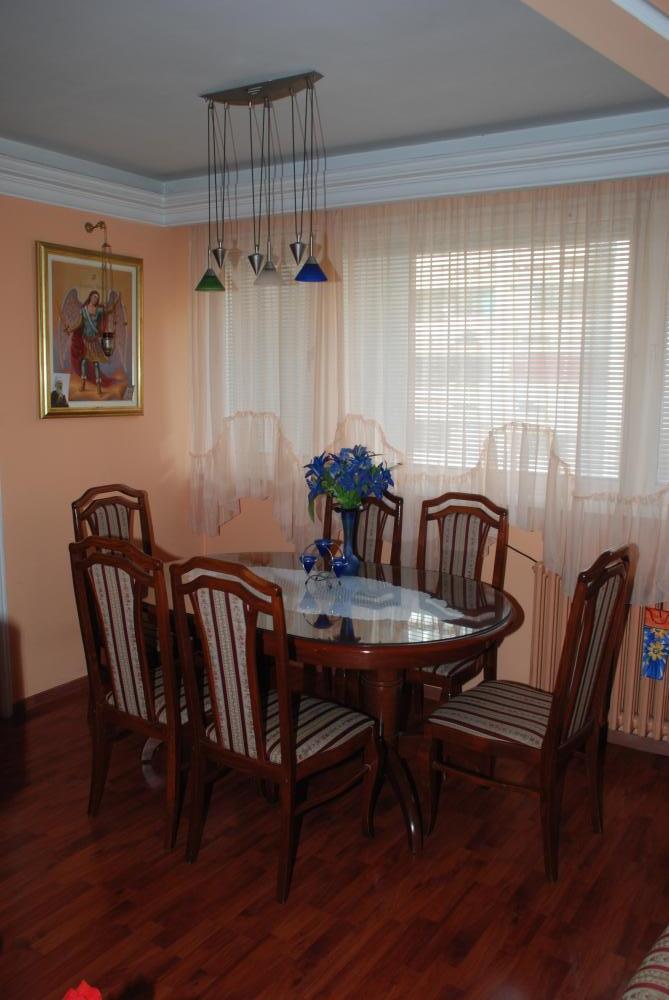 Stan na prodaju u Beogradu, Novi Beograd blok 22, dvoiposoban, 74m2, cena 285000 evra