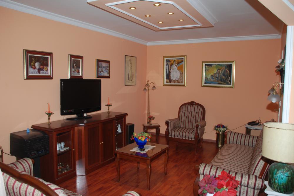 Stan na prodaju u Beogradu, Novi Beograd blok 22, dvoiposoban, 74m2, cena 285000 evra