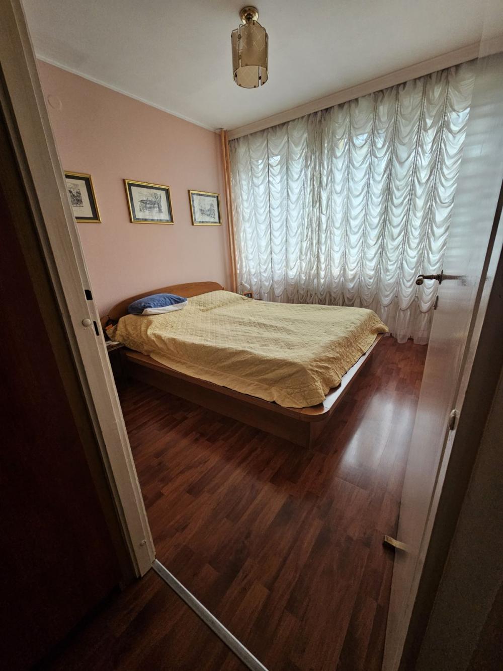 Stan na prodaju u Beogradu, Novi Beograd blok 22, dvoiposoban, 74m2, cena 285000 evra